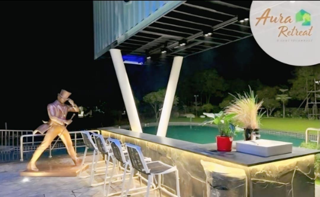 AURA RETREAT - Image 2